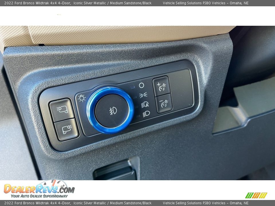 Controls of 2022 Ford Bronco Wildtrak 4x4 4-Door Photo #8