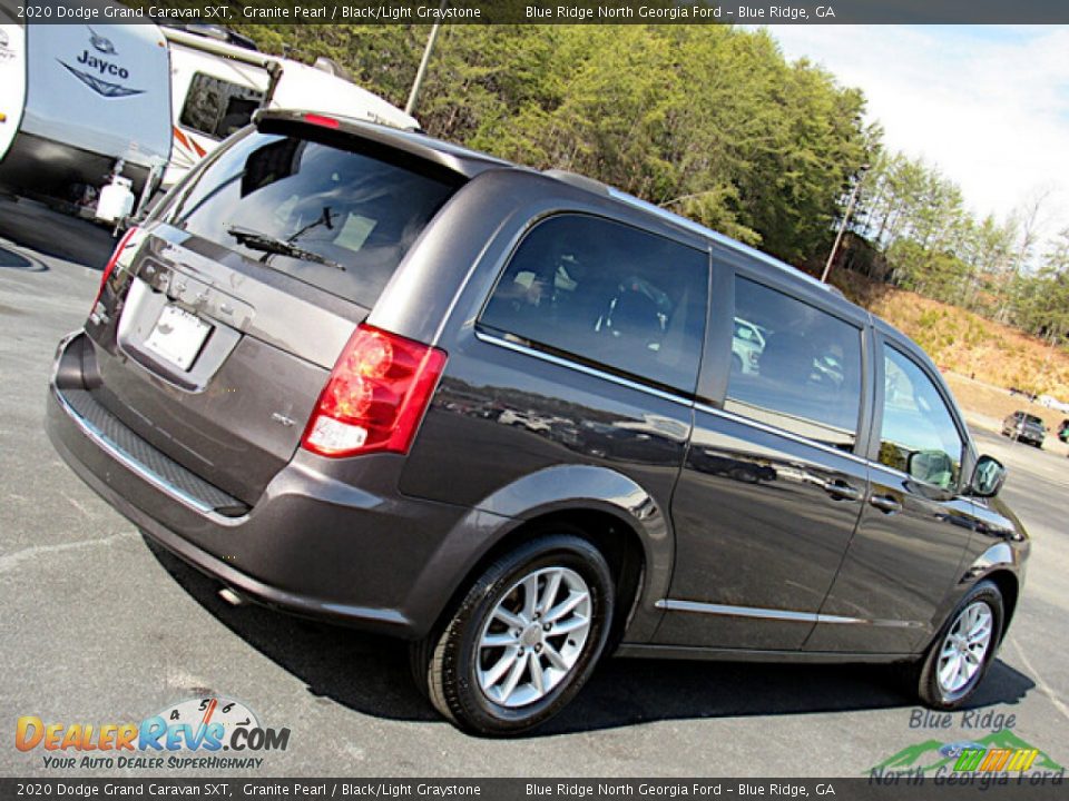 2020 Dodge Grand Caravan SXT Granite Pearl / Black/Light Graystone Photo #28