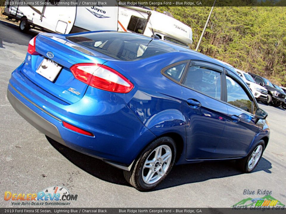 2019 Ford Fiesta SE Sedan Lightning Blue / Charcoal Black Photo #29