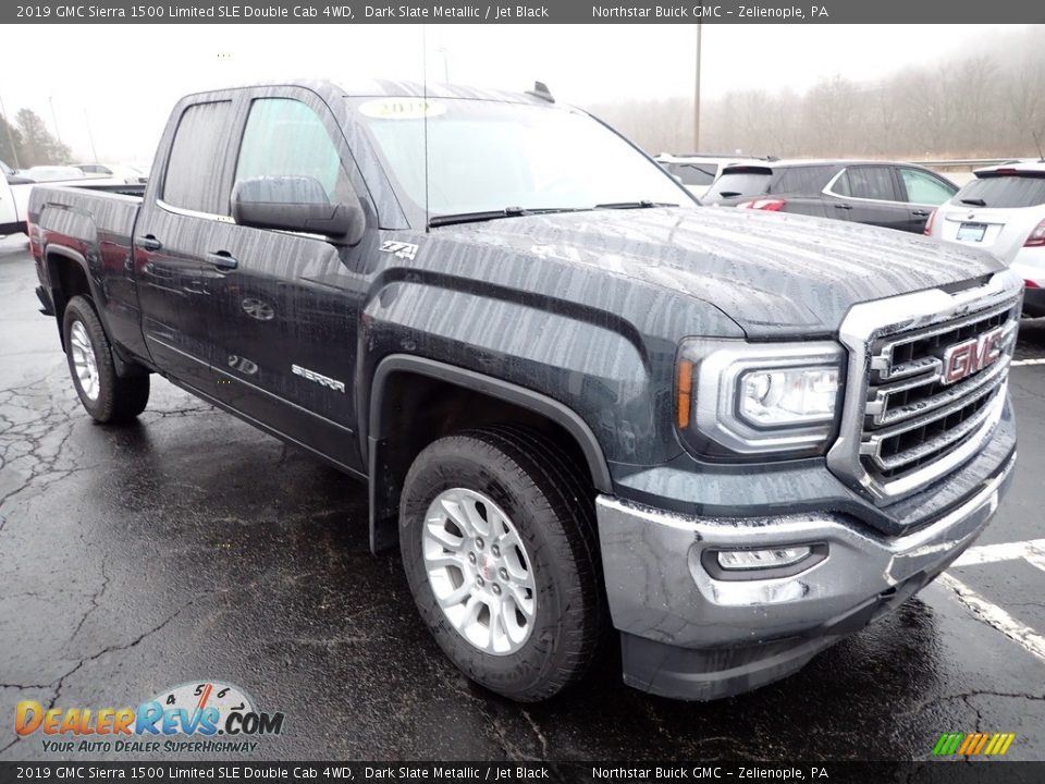Front 3/4 View of 2019 GMC Sierra 1500 Limited SLE Double Cab 4WD Photo #9