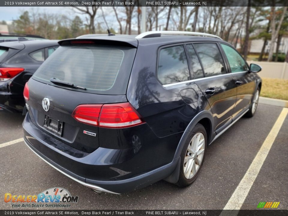 2019 Volkswagen Golf Alltrack SE 4Motion Deep Black Pearl / Titan Black Photo #4