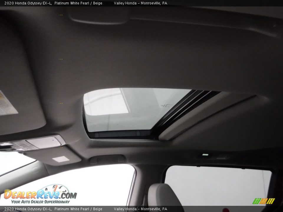 2020 Honda Odyssey EX-L Platinum White Pearl / Beige Photo #10