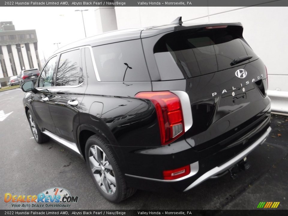 2022 Hyundai Palisade Limited AWD Abyss Black Pearl / Navy/Beige Photo #10