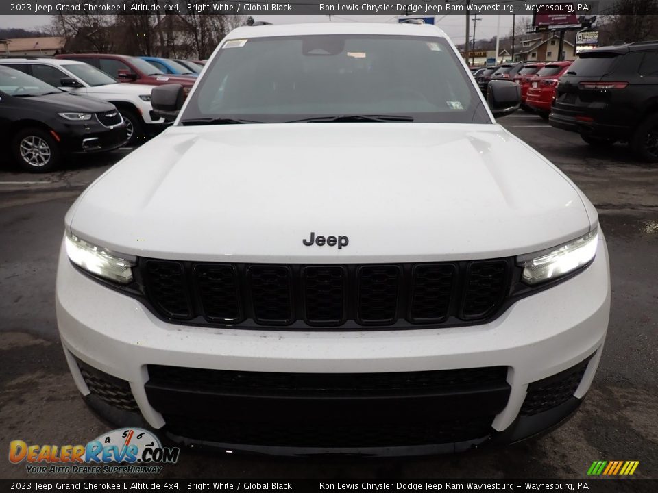 2023 Jeep Grand Cherokee L Altitude 4x4 Bright White / Global Black Photo #9