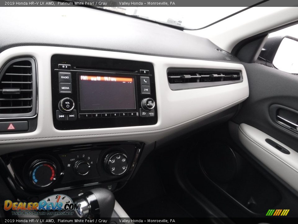 2019 Honda HR-V LX AWD Platinum White Pearl / Gray Photo #16