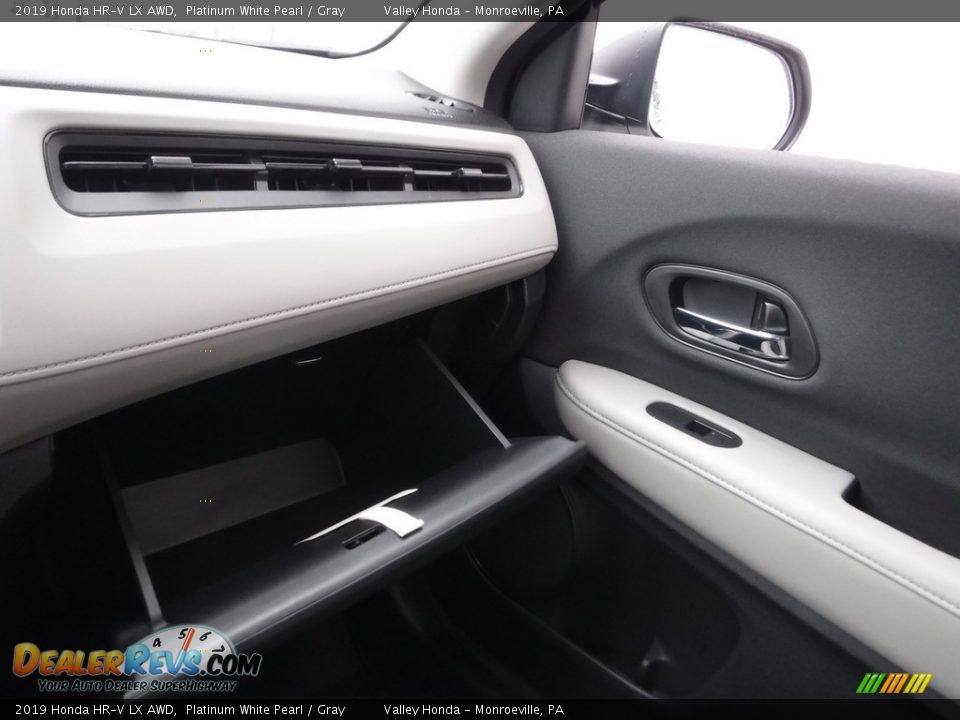 2019 Honda HR-V LX AWD Platinum White Pearl / Gray Photo #22