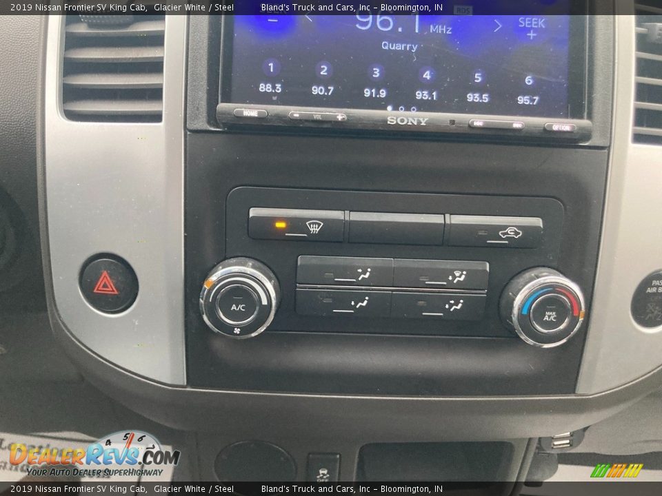 2019 Nissan Frontier SV King Cab Glacier White / Steel Photo #23