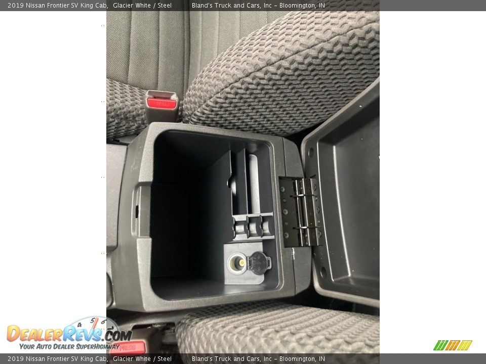 2019 Nissan Frontier SV King Cab Glacier White / Steel Photo #28