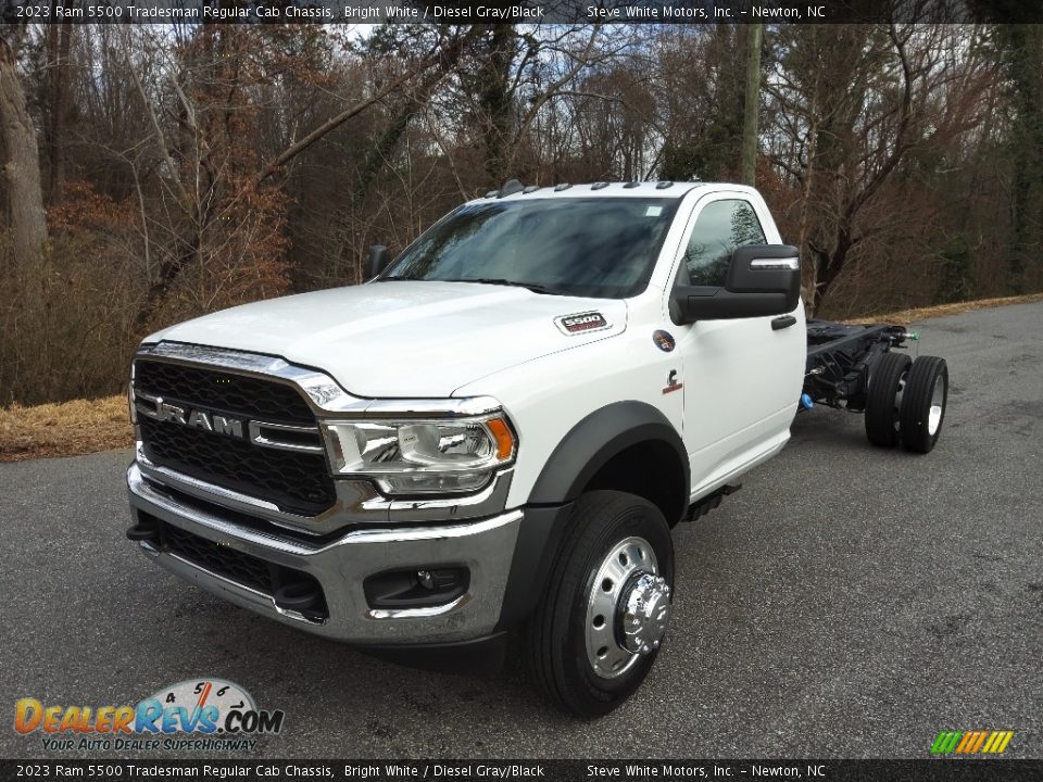 Front 3/4 View of 2023 Ram 5500 Tradesman Regular Cab Chassis Photo #2