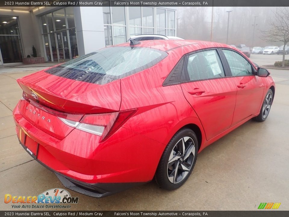 2023 Hyundai Elantra SEL Calypso Red / Medium Gray Photo #2