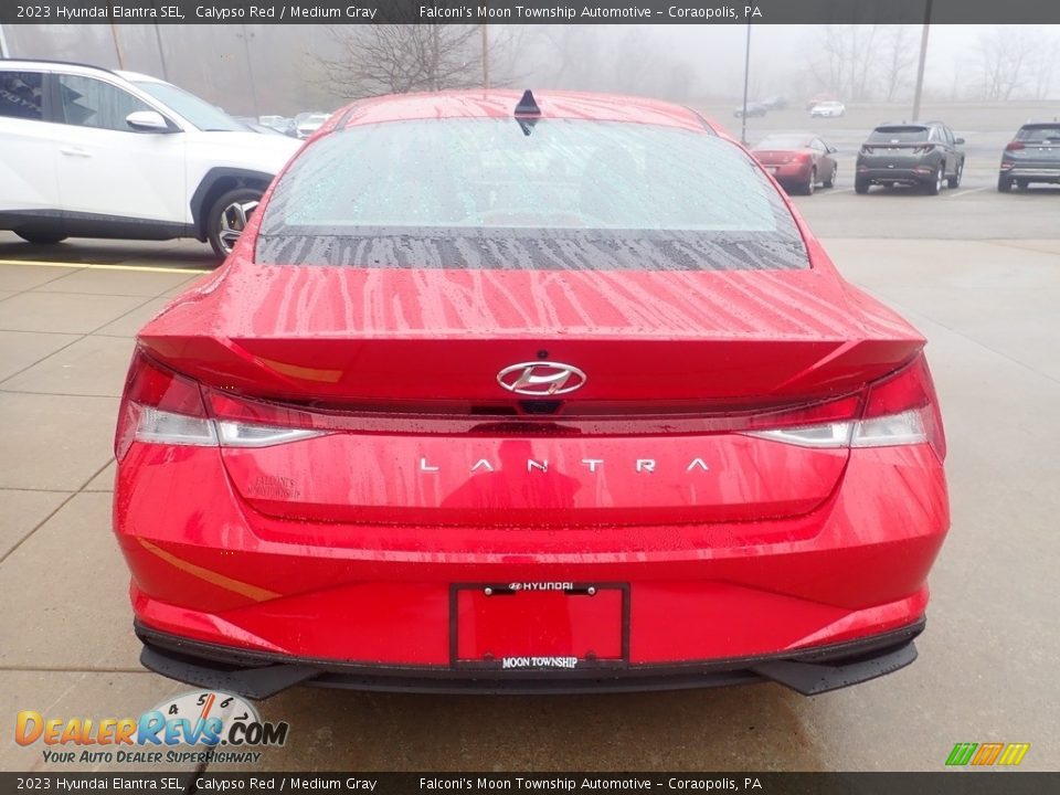 2023 Hyundai Elantra SEL Calypso Red / Medium Gray Photo #3