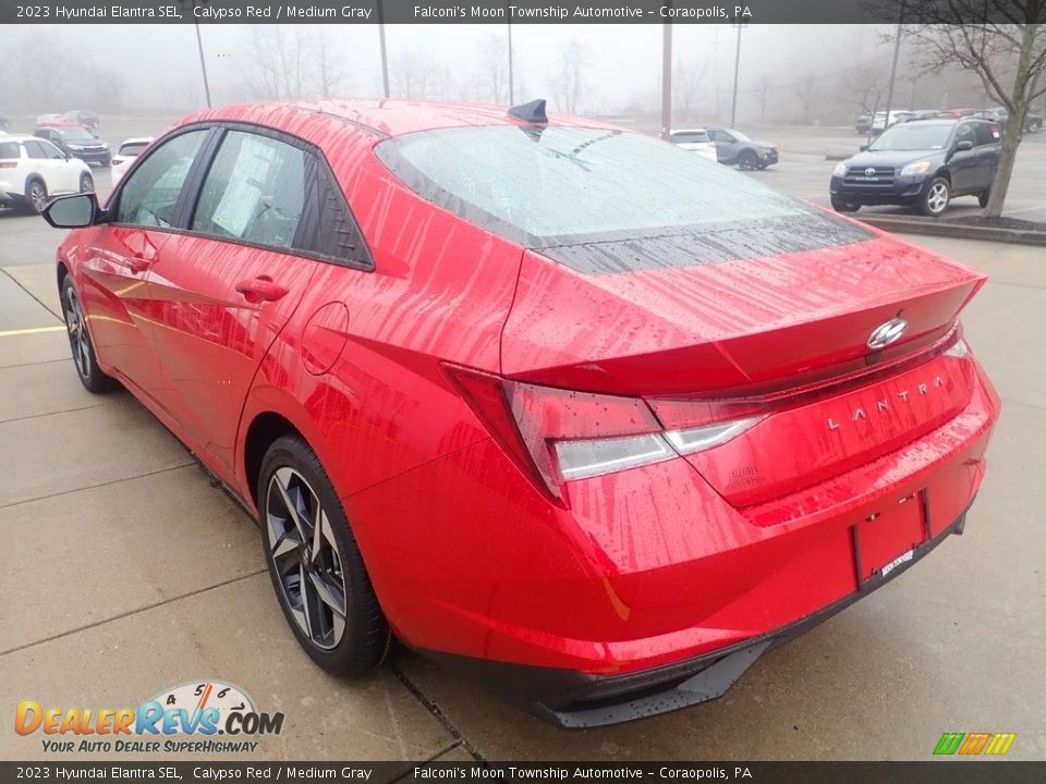 2023 Hyundai Elantra SEL Calypso Red / Medium Gray Photo #5
