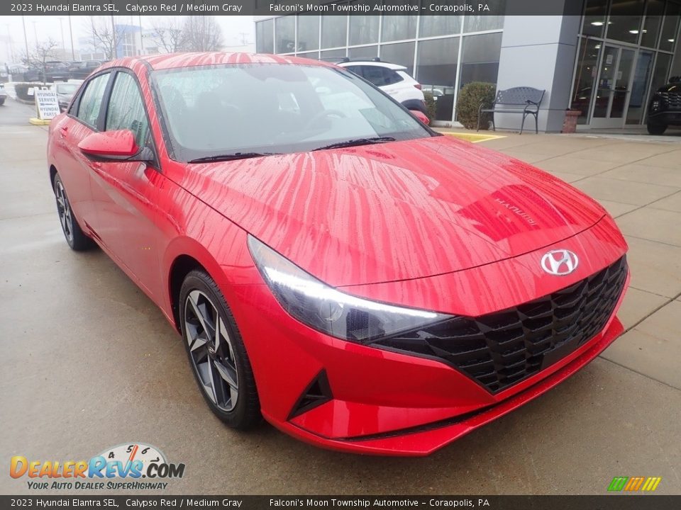 2023 Hyundai Elantra SEL Calypso Red / Medium Gray Photo #9