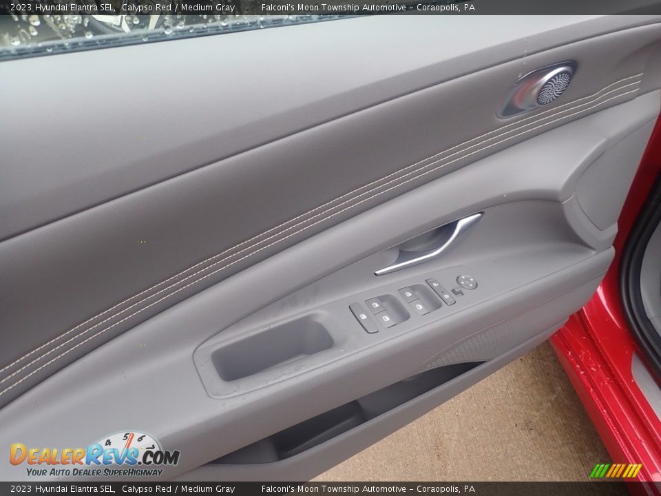 2023 Hyundai Elantra SEL Calypso Red / Medium Gray Photo #14