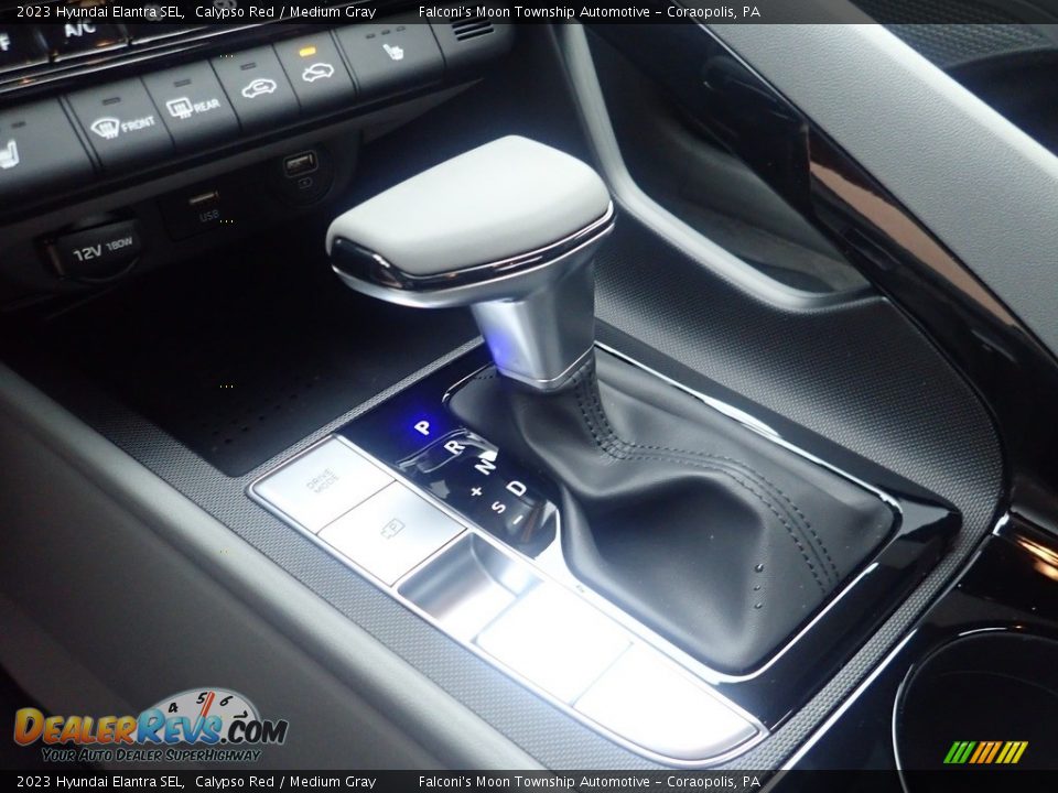 2023 Hyundai Elantra SEL Calypso Red / Medium Gray Photo #15