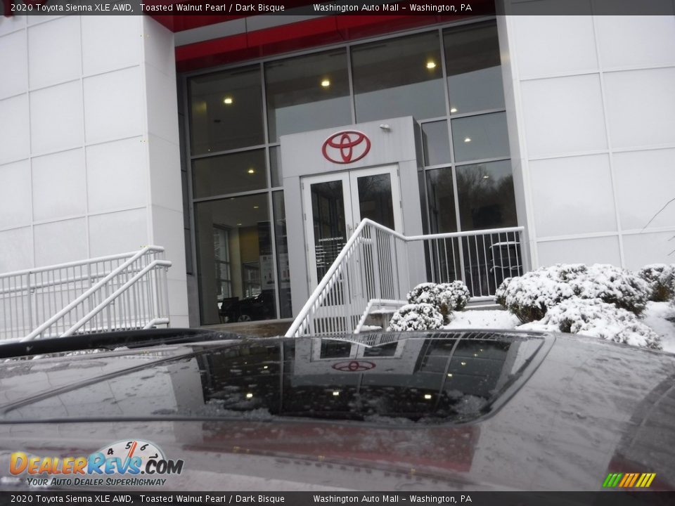 2020 Toyota Sienna XLE AWD Toasted Walnut Pearl / Dark Bisque Photo #3