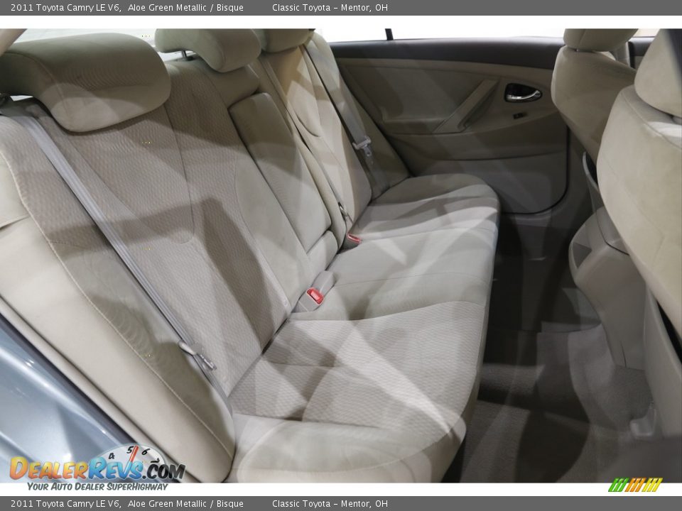 2011 Toyota Camry LE V6 Aloe Green Metallic / Bisque Photo #15