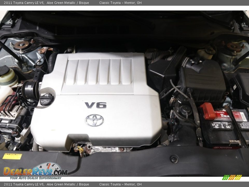 2011 Toyota Camry LE V6 Aloe Green Metallic / Bisque Photo #18