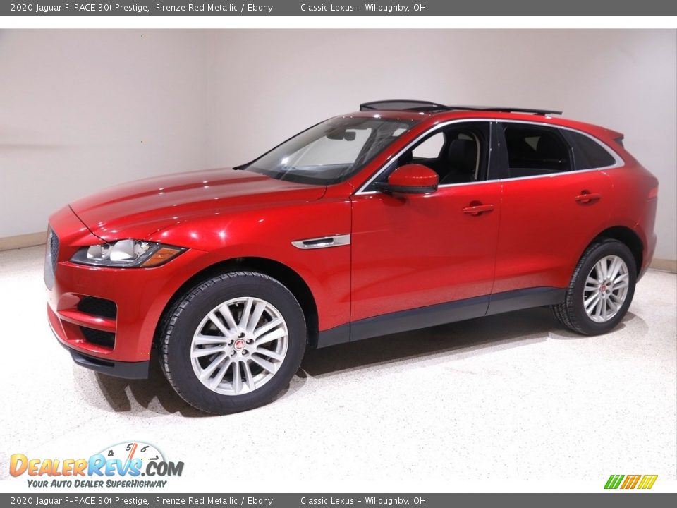 Front 3/4 View of 2020 Jaguar F-PACE 30t Prestige Photo #3