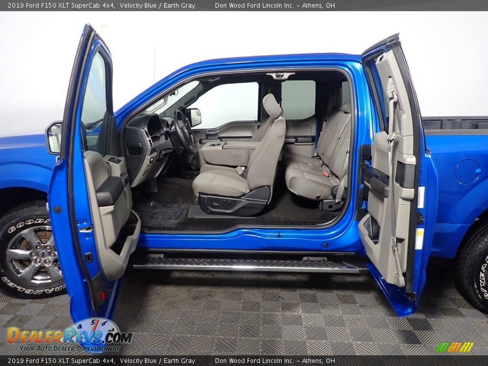 2019 Ford F150 XLT SuperCab 4x4 Velocity Blue / Earth Gray Photo #32