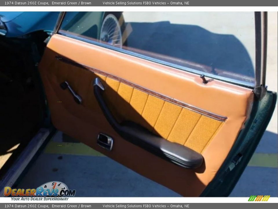 Door Panel of 1974 Datsun 260Z Coupe Photo #19