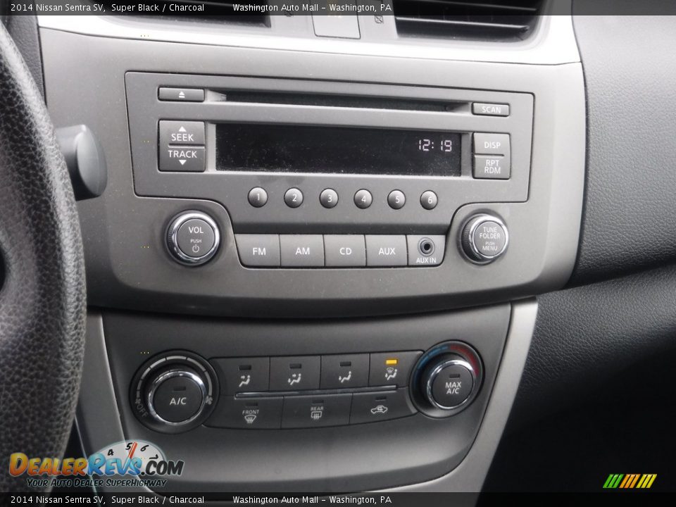 2014 Nissan Sentra SV Super Black / Charcoal Photo #17