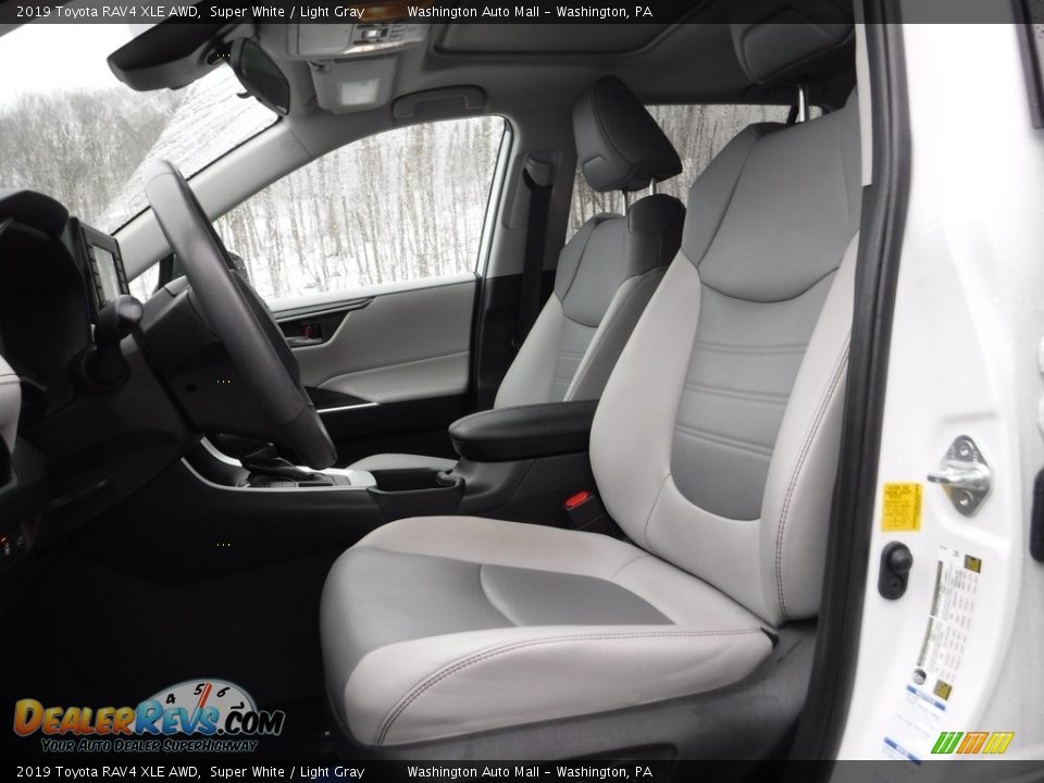 2019 Toyota RAV4 XLE AWD Super White / Light Gray Photo #23