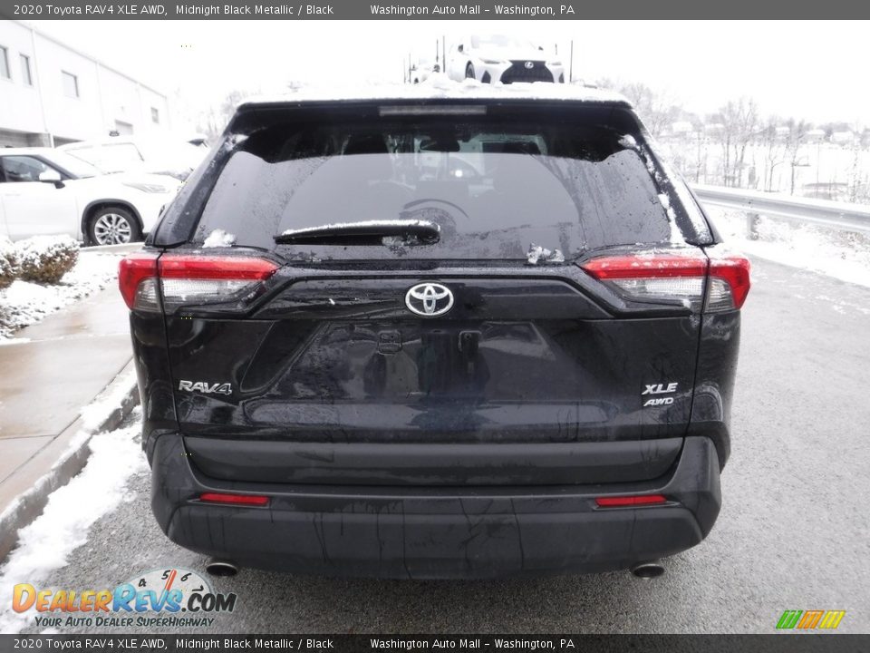 2020 Toyota RAV4 XLE AWD Midnight Black Metallic / Black Photo #17