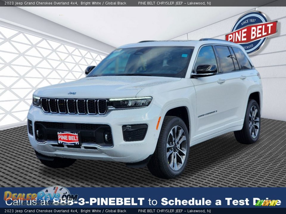 2023 Jeep Grand Cherokee Overland 4x4 Bright White / Global Black Photo #1