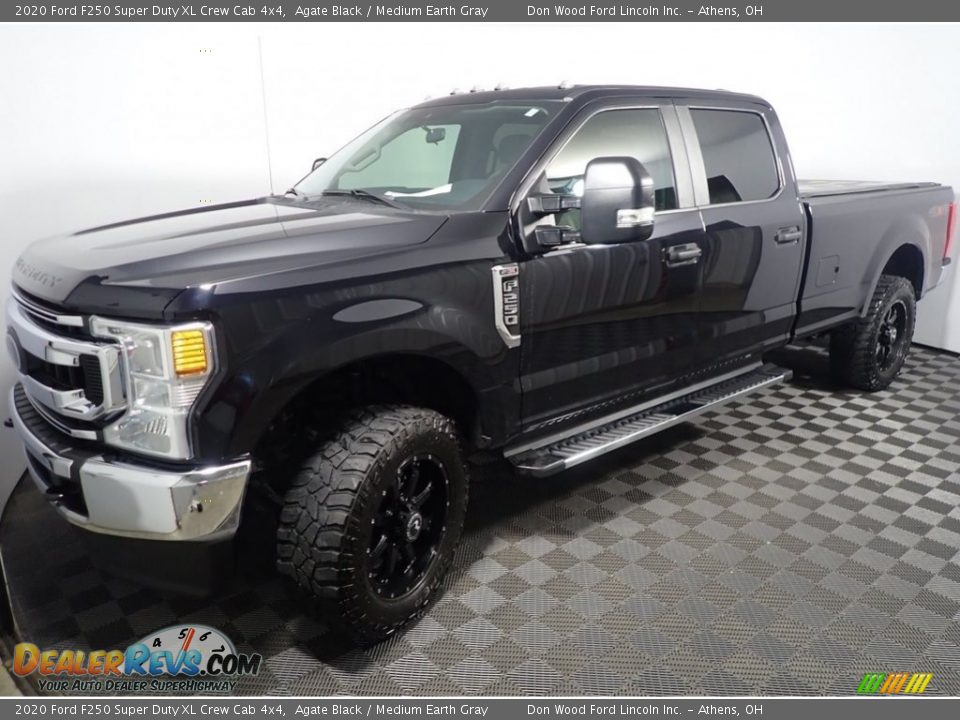 2020 Ford F250 Super Duty XL Crew Cab 4x4 Agate Black / Medium Earth Gray Photo #9