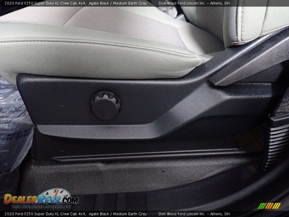 2020 Ford F250 Super Duty XL Crew Cab 4x4 Agate Black / Medium Earth Gray Photo #17