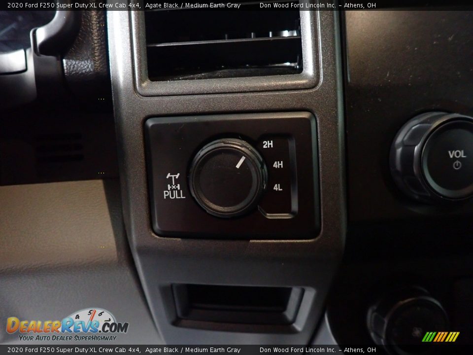 2020 Ford F250 Super Duty XL Crew Cab 4x4 Agate Black / Medium Earth Gray Photo #25