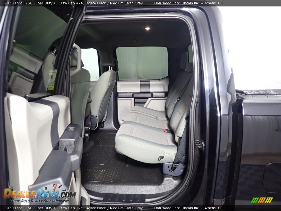 2020 Ford F250 Super Duty XL Crew Cab 4x4 Agate Black / Medium Earth Gray Photo #29