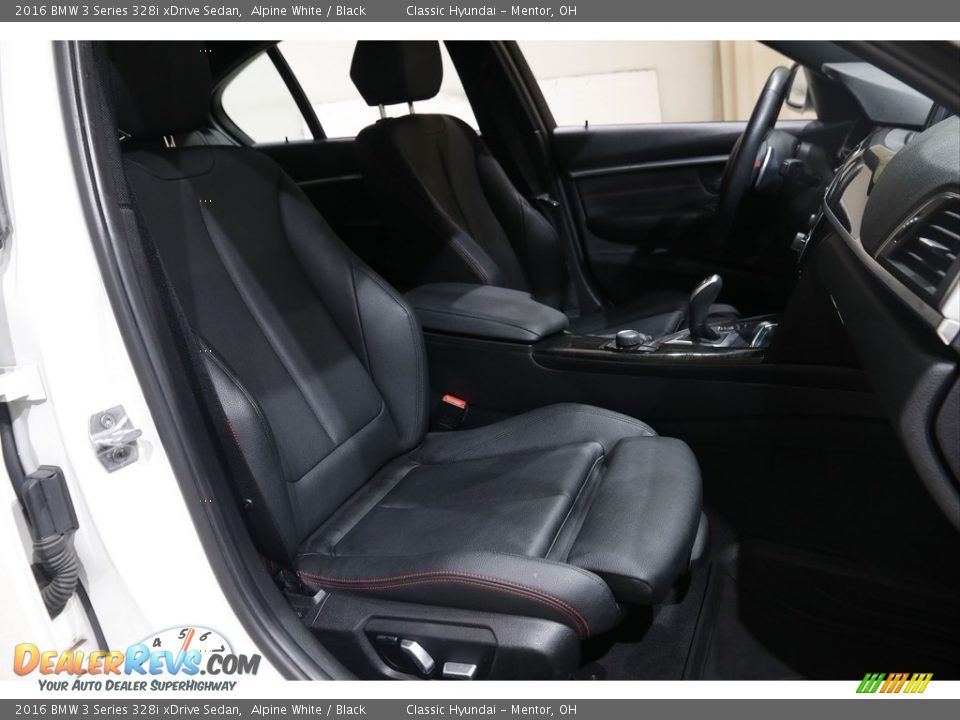 2016 BMW 3 Series 328i xDrive Sedan Alpine White / Black Photo #16