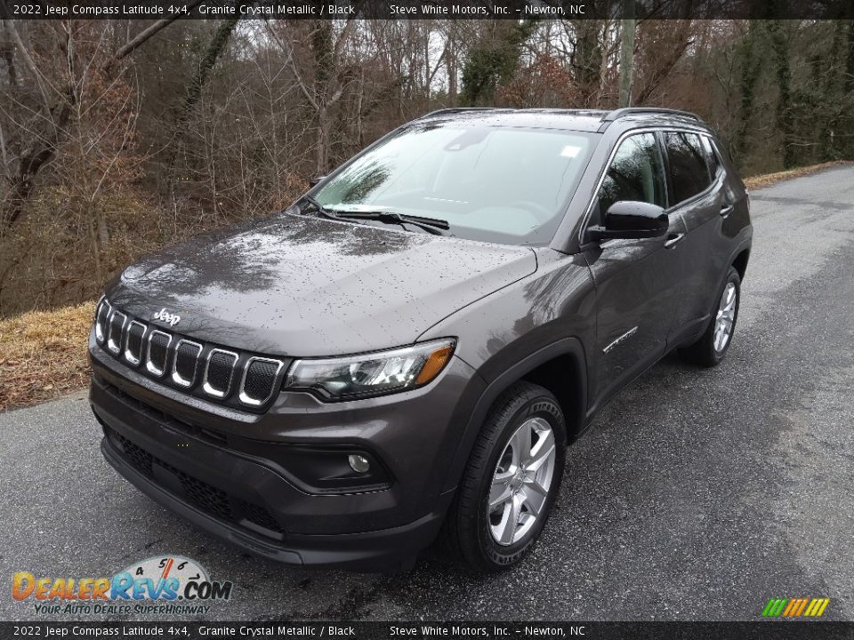 2022 Jeep Compass Latitude 4x4 Granite Crystal Metallic / Black Photo #2