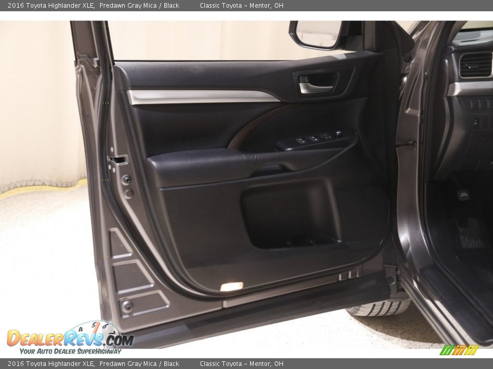 2016 Toyota Highlander XLE Predawn Gray Mica / Black Photo #4