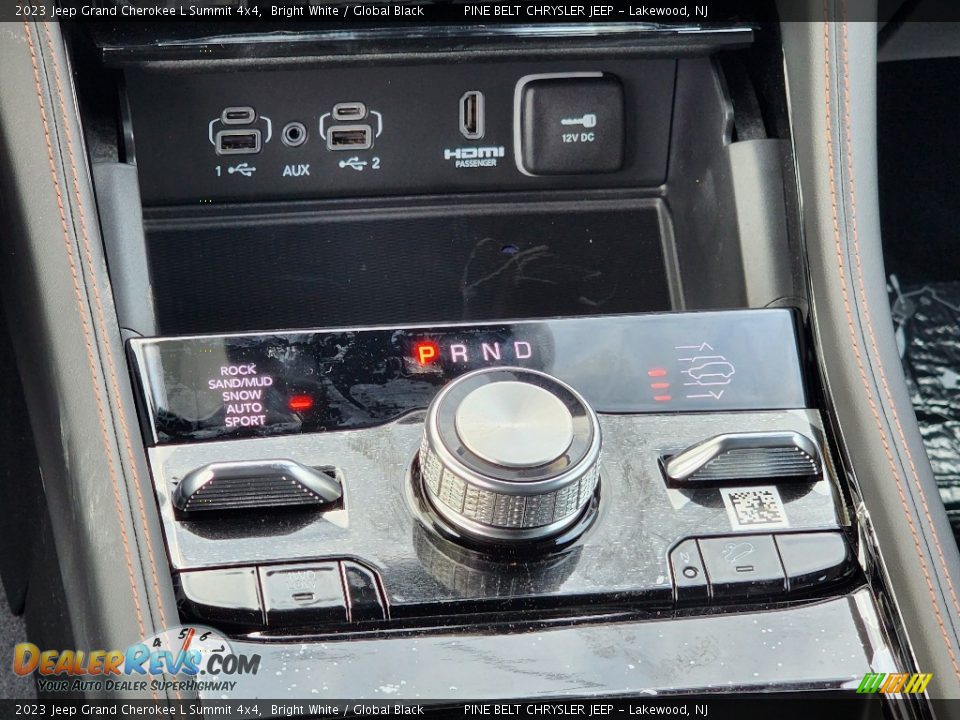 2023 Jeep Grand Cherokee L Summit 4x4 Shifter Photo #13