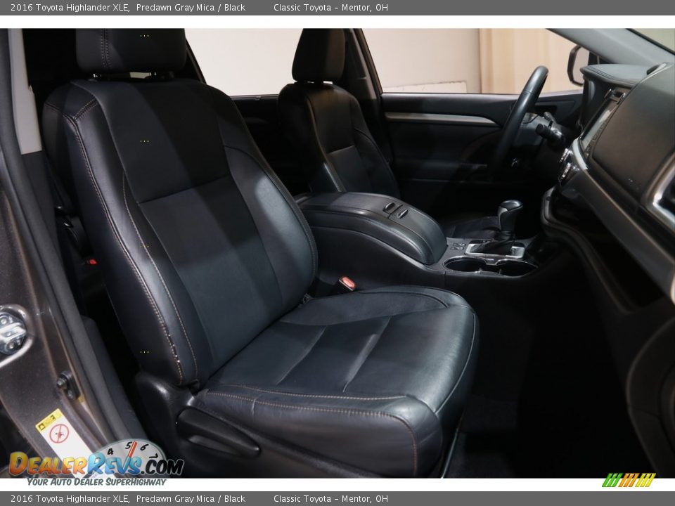 2016 Toyota Highlander XLE Predawn Gray Mica / Black Photo #17