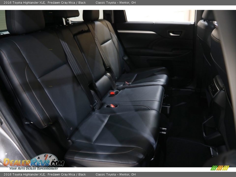 2016 Toyota Highlander XLE Predawn Gray Mica / Black Photo #18