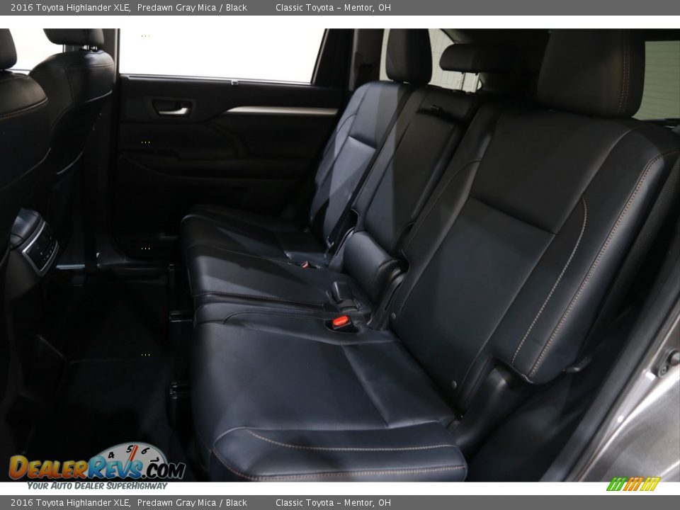 2016 Toyota Highlander XLE Predawn Gray Mica / Black Photo #19