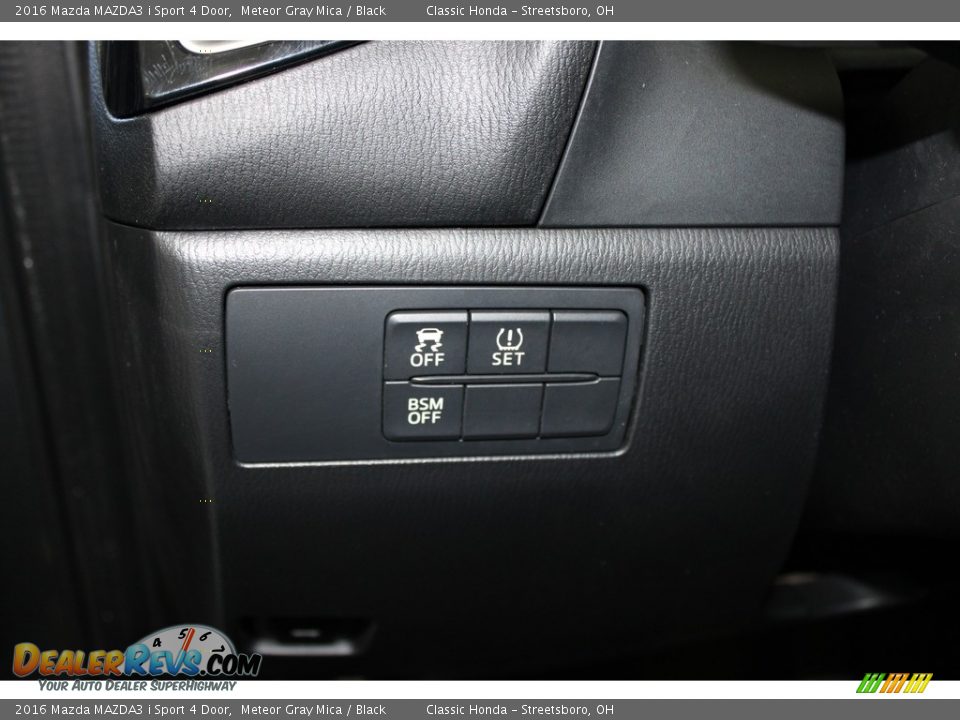 2016 Mazda MAZDA3 i Sport 4 Door Meteor Gray Mica / Black Photo #28