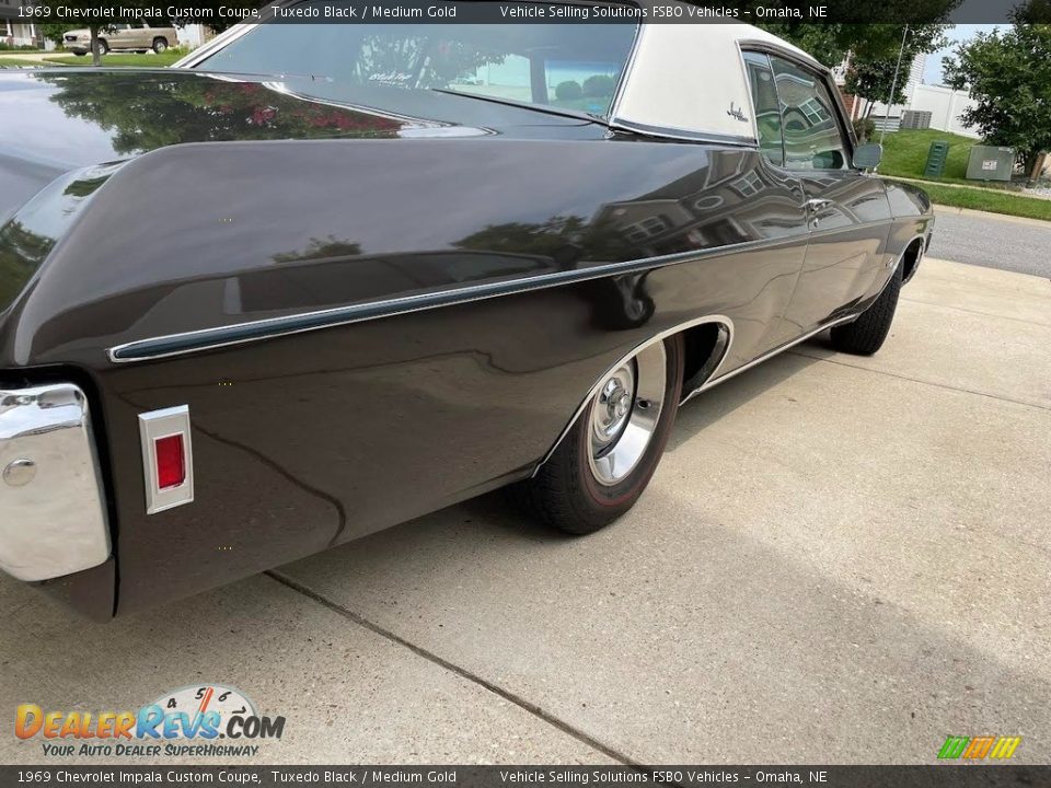 1969 Chevrolet Impala Custom Coupe Tuxedo Black / Medium Gold Photo #3