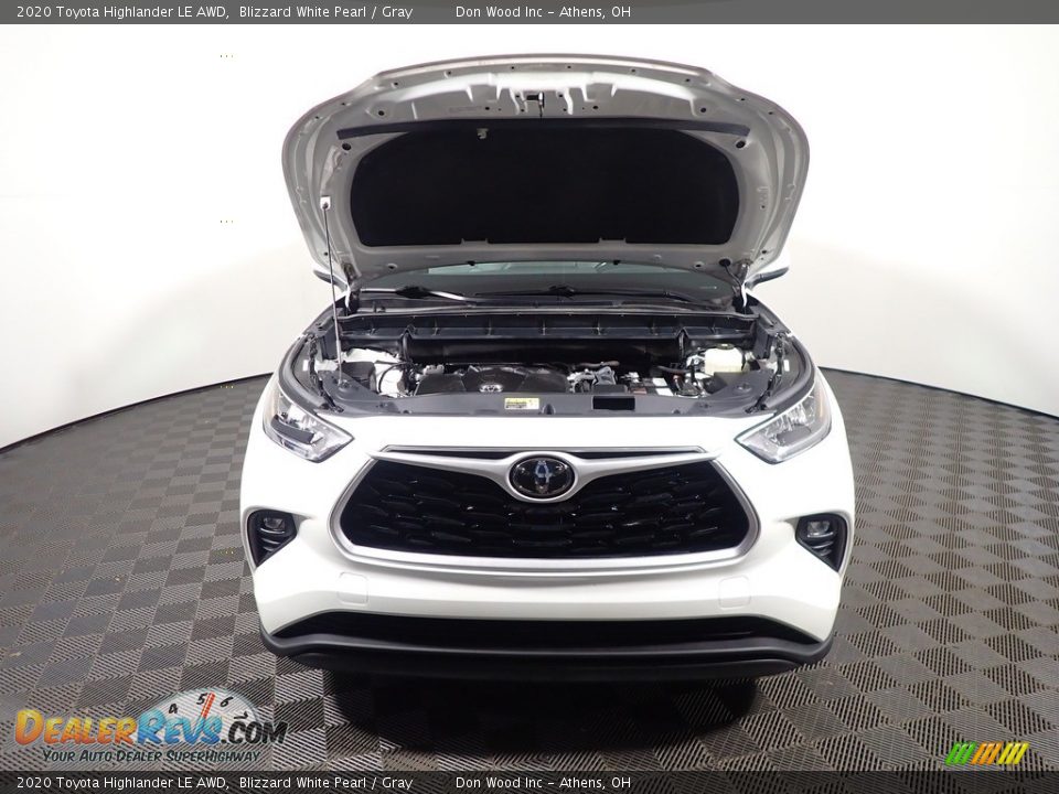 2020 Toyota Highlander LE AWD Blizzard White Pearl / Gray Photo #5