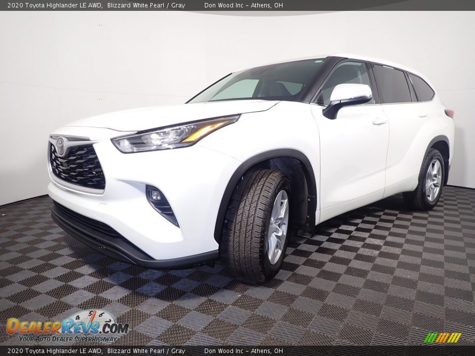 2020 Toyota Highlander LE AWD Blizzard White Pearl / Gray Photo #7