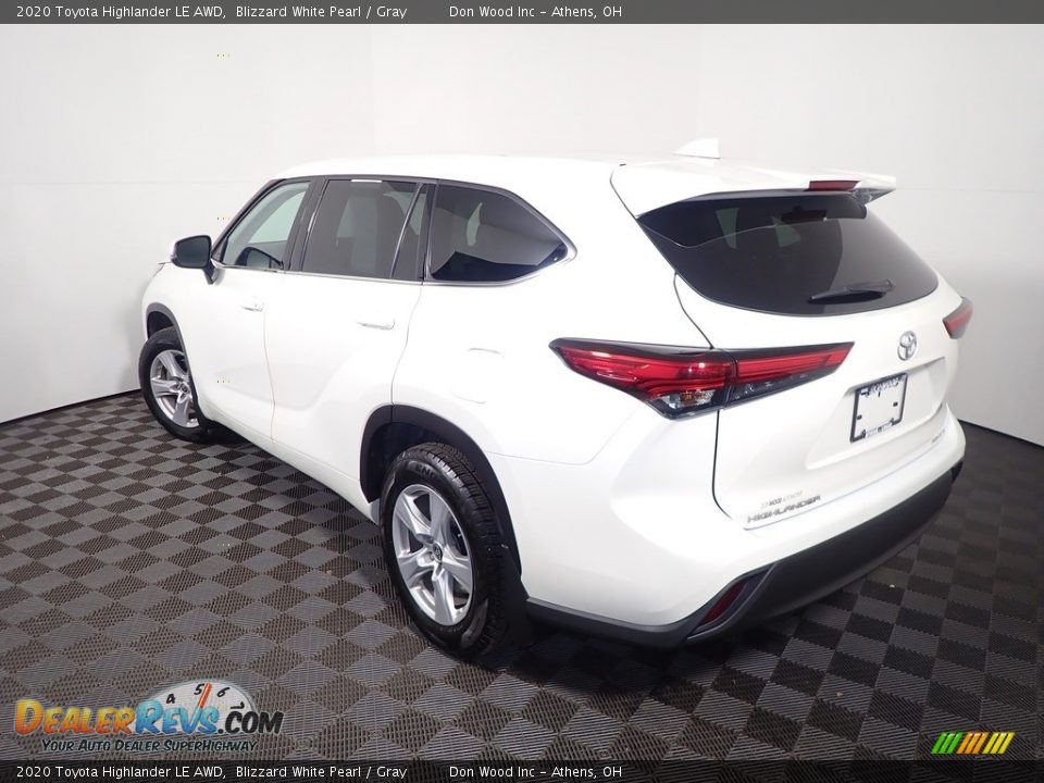 2020 Toyota Highlander LE AWD Blizzard White Pearl / Gray Photo #10