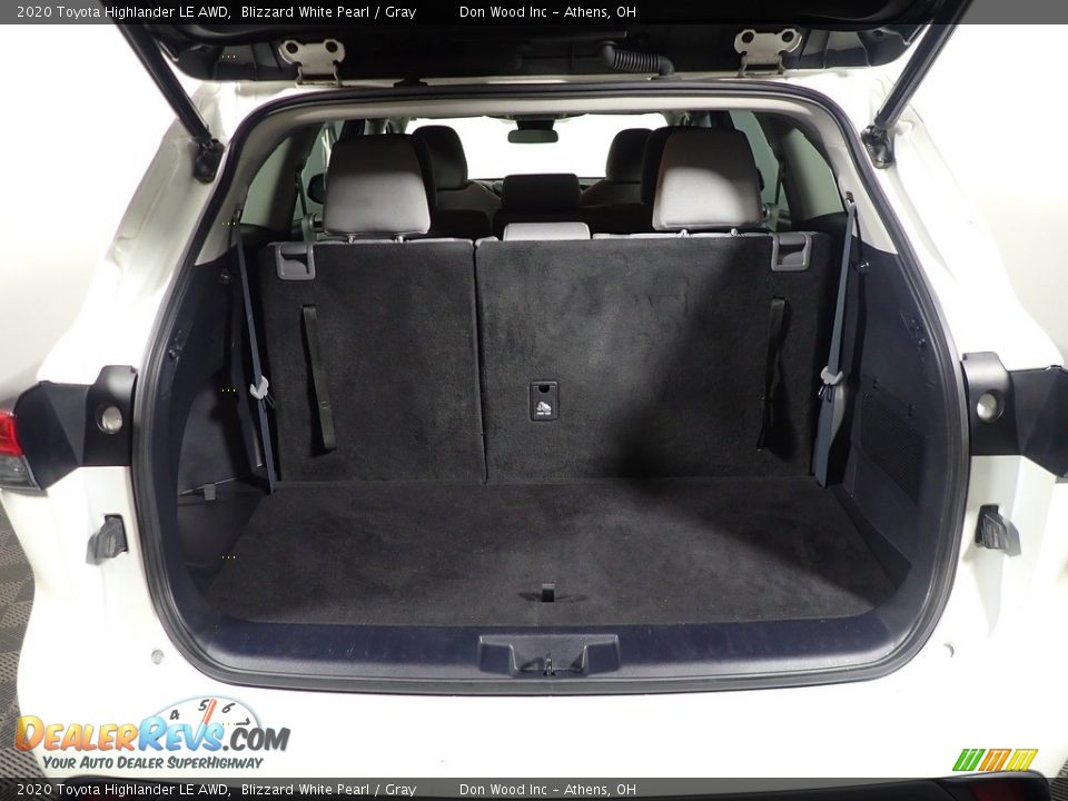 2020 Toyota Highlander LE AWD Blizzard White Pearl / Gray Photo #14