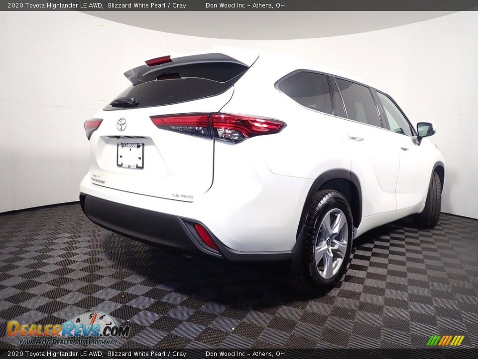 2020 Toyota Highlander LE AWD Blizzard White Pearl / Gray Photo #15