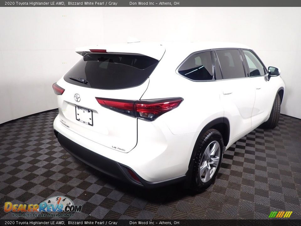 2020 Toyota Highlander LE AWD Blizzard White Pearl / Gray Photo #16
