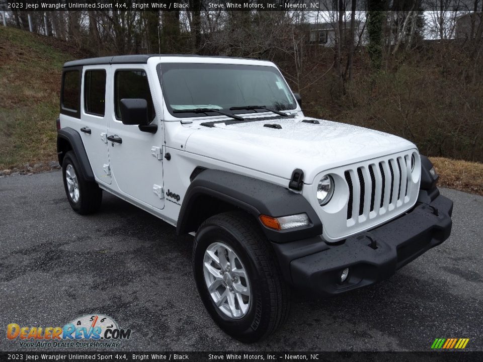 Front 3/4 View of 2023 Jeep Wrangler Unlimited Sport 4x4 Photo #4