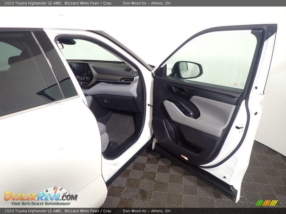 2020 Toyota Highlander LE AWD Blizzard White Pearl / Gray Photo #35